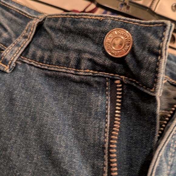 Dazy Classic Medium Wash Flare Jeans - Picture 6 of 11